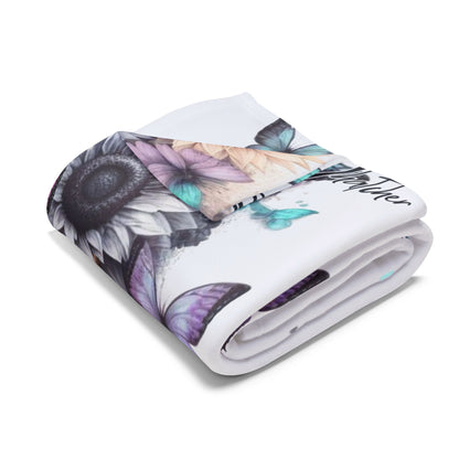 Floral Cow Arctic Fleece Throw Blanket - Cozy Decor for Farmhouse Lovers